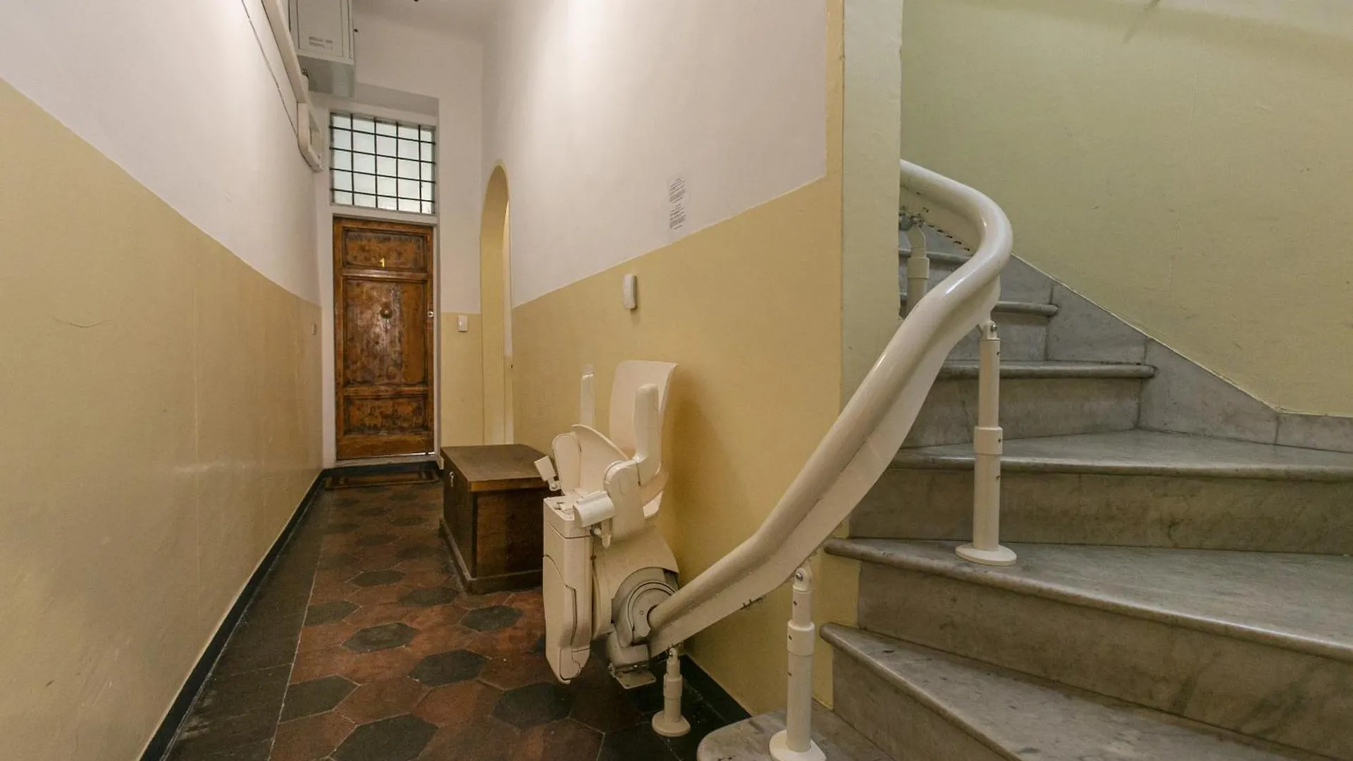 Trevi Little Palace #3 Roma 0*,
